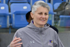 Amy O'Connor on sideline, https://www.huntercollegeathletics.com/