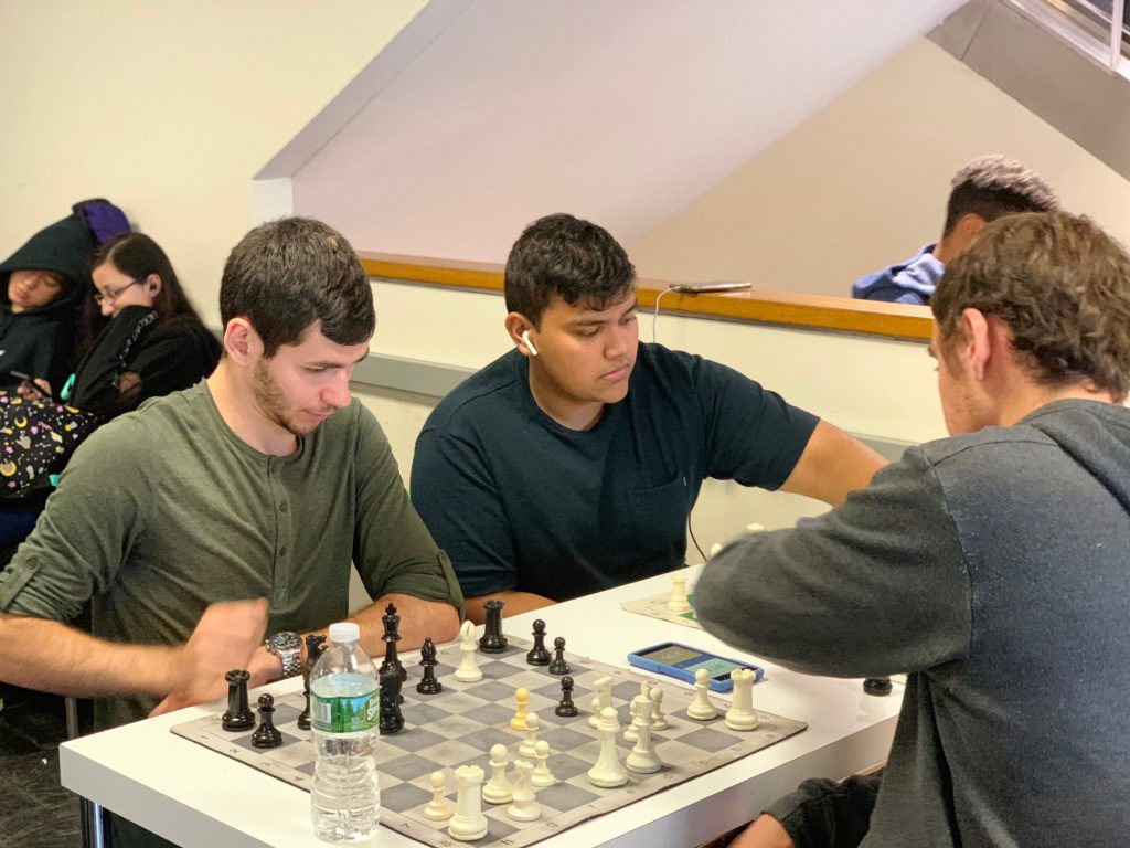 A game of Bughouse with President Blake Burma