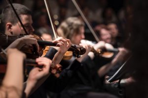 Musicians playing violin